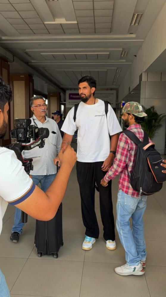 Player arrival filmed on gimbal for social content